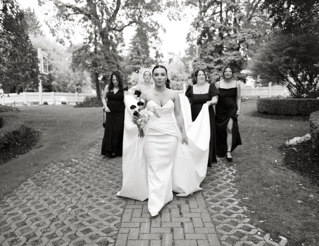 First look at an early September Toronto wedding