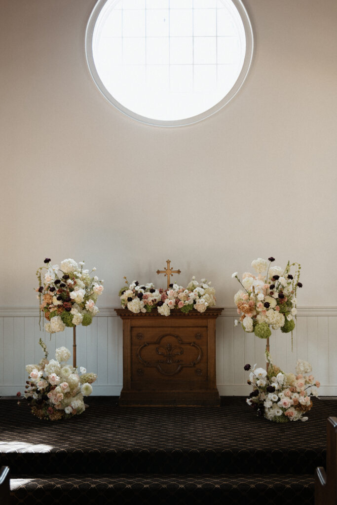 September wedding at The Doctor's House photographed by a Toronto wedding photographer