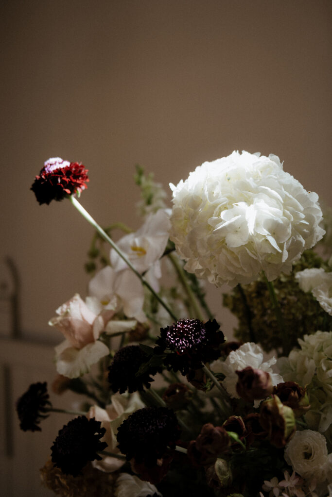 September wedding at The Doctor's House photographed by a Toronto wedding photographer