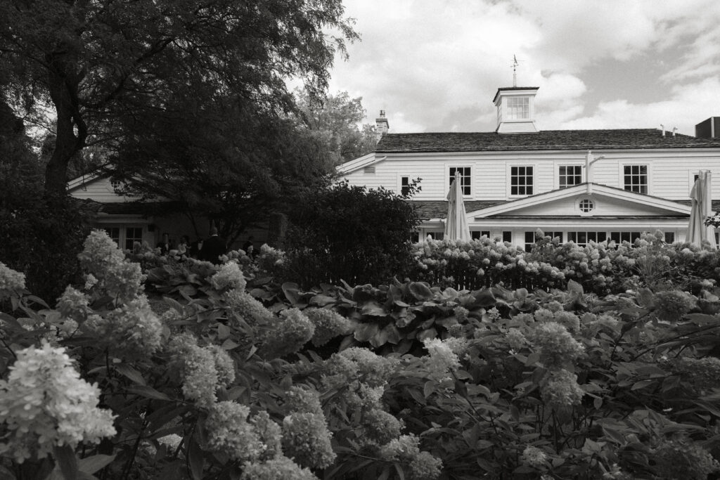 Emotional September wedding photographed by a Toronto wedding photographer