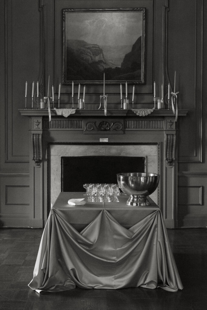 Timeless wedding at the University Club of Toronto photographed by a Toronto wedding photographer