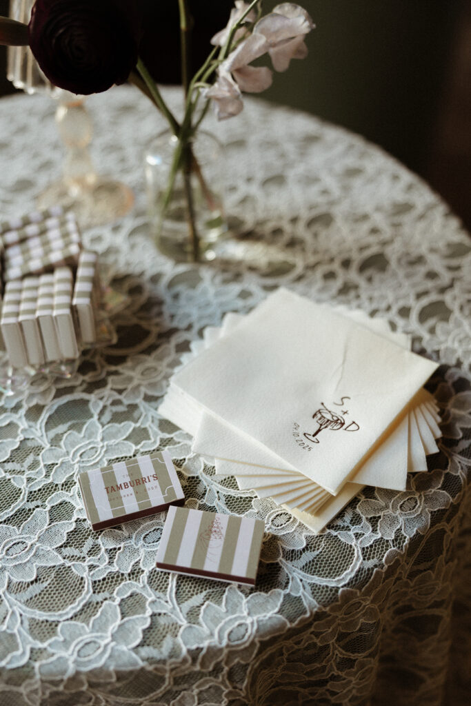 Timeless wedding at the University Club of Toronto photographed by a Toronto wedding photographer