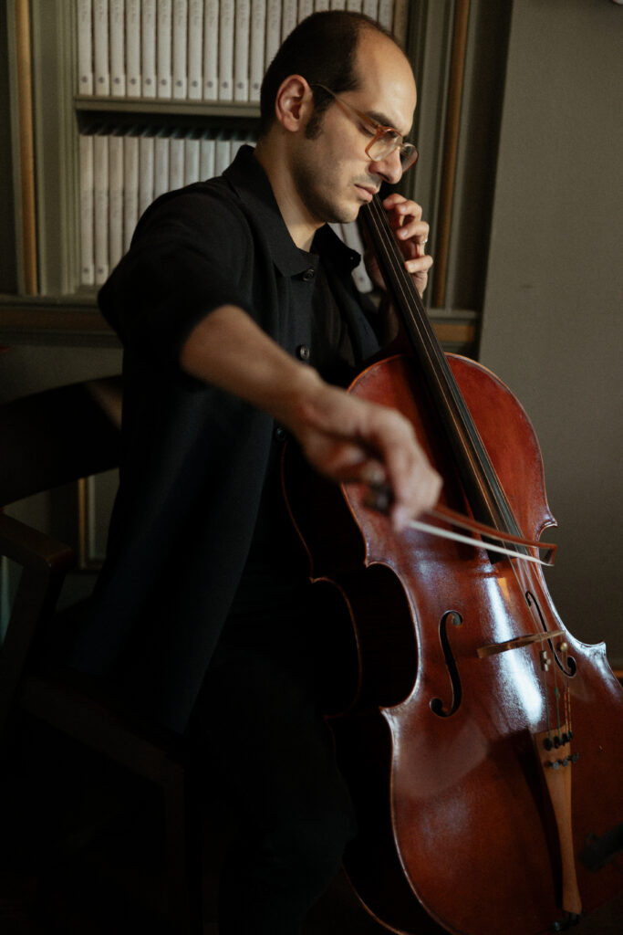 Luxury wedding at the University Club of Toronto with editorial details