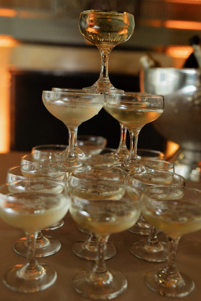 Luxury wedding at the University Club of Toronto with editorial details